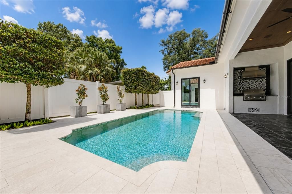 For Sale: $2,195,000 (4 beds, 4 baths, 3691 Square Feet)