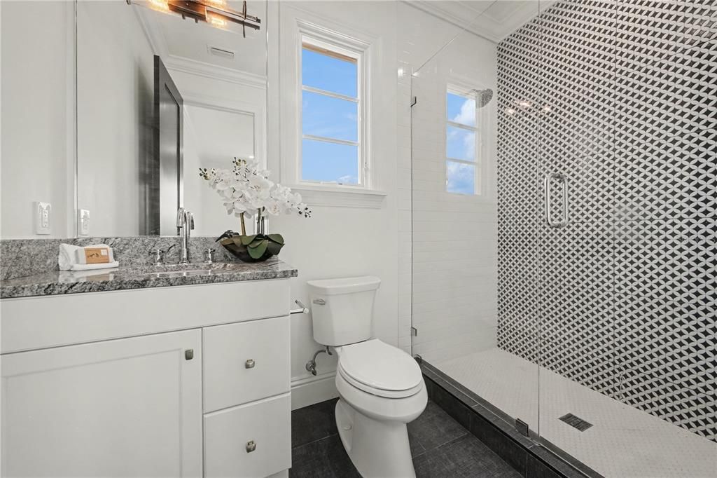 For Sale: $2,195,000 (4 beds, 4 baths, 3691 Square Feet)