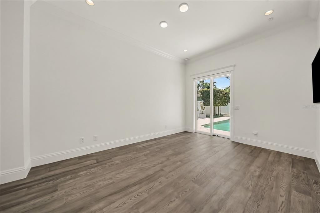 For Sale: $2,195,000 (4 beds, 4 baths, 3691 Square Feet)