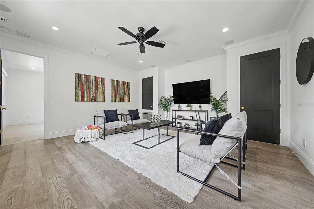 For Sale: $2,195,000 (4 beds, 4 baths, 3691 Square Feet)