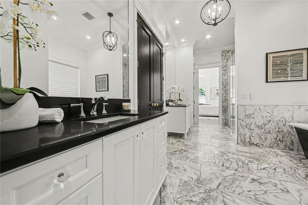 For Sale: $2,195,000 (4 beds, 4 baths, 3691 Square Feet)