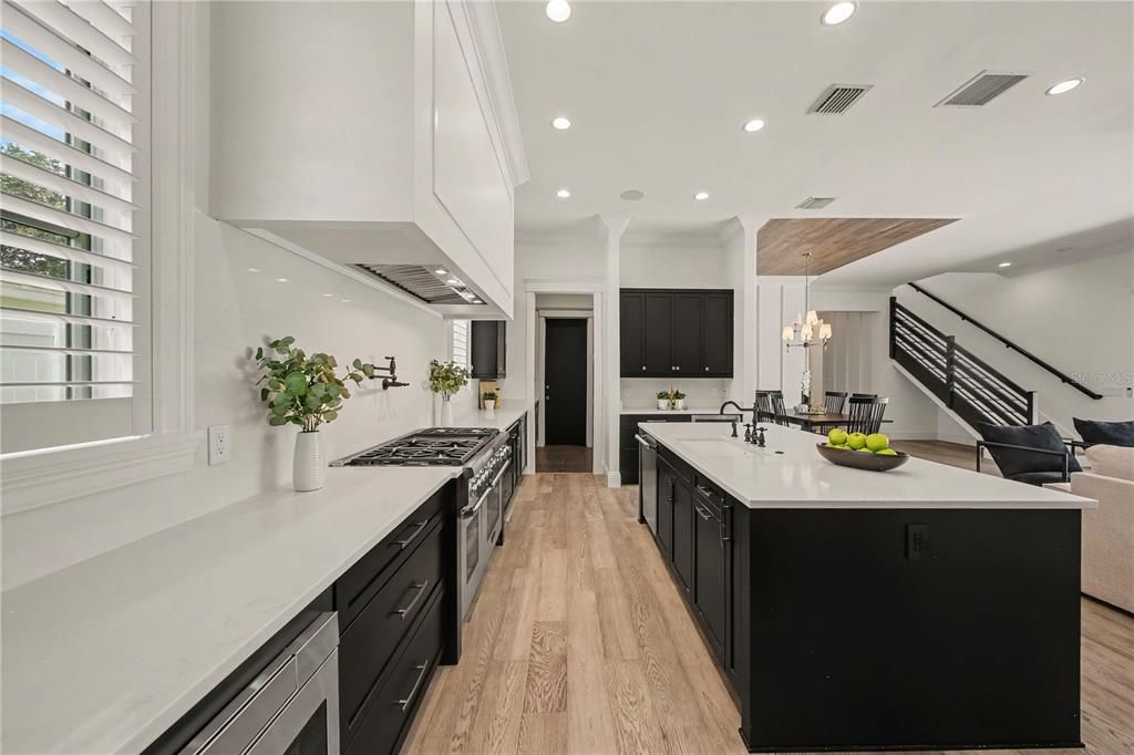 For Sale: $2,195,000 (4 beds, 4 baths, 3691 Square Feet)