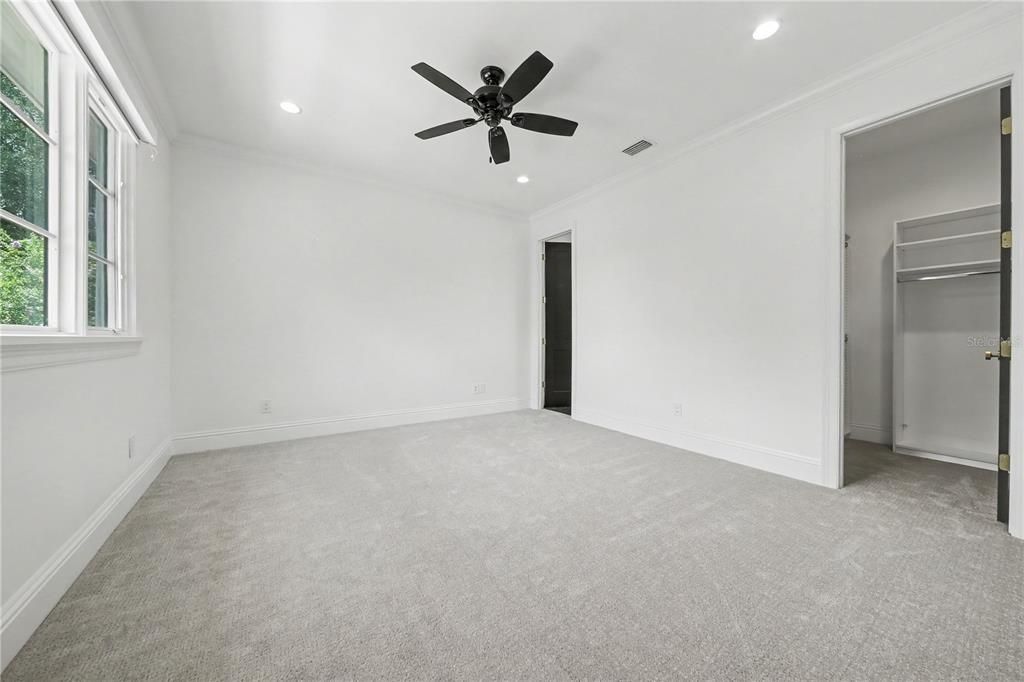 For Sale: $2,195,000 (4 beds, 4 baths, 3691 Square Feet)