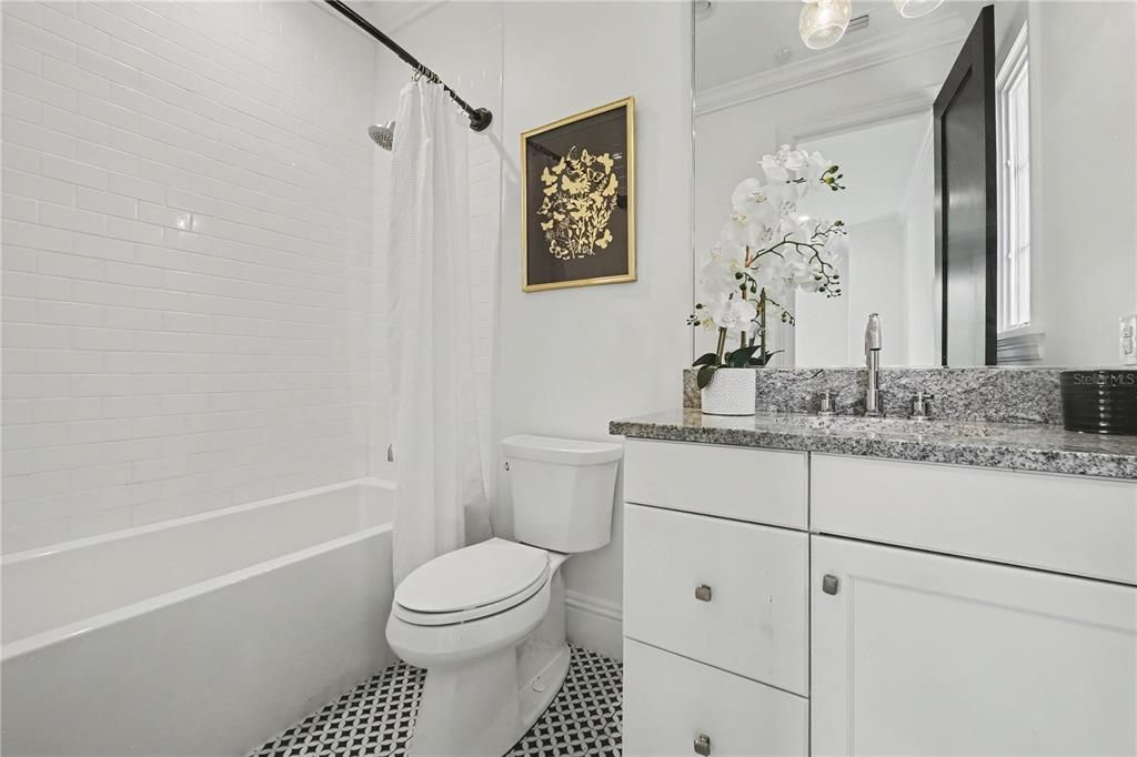 For Sale: $2,195,000 (4 beds, 4 baths, 3691 Square Feet)