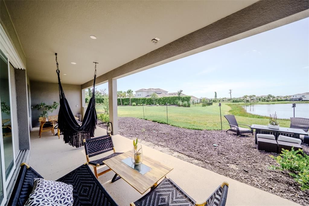 En Venta: $1,100,000 (5 camas, 4 baños, 3847 Pies cuadrados)
