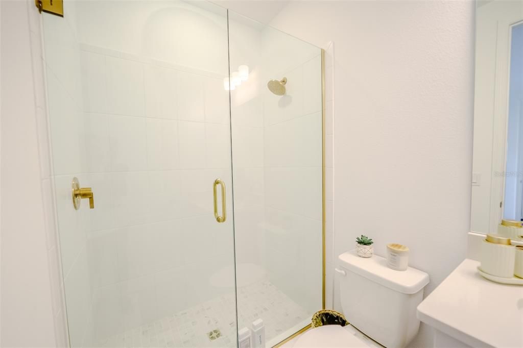 En Venta: $1,100,000 (5 camas, 4 baños, 3847 Pies cuadrados)