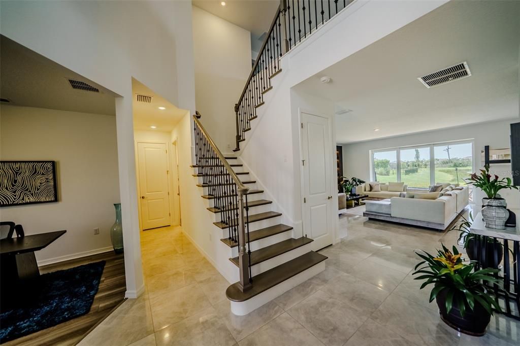 En Venta: $1,100,000 (5 camas, 4 baños, 3847 Pies cuadrados)