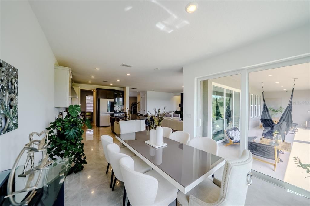 En Venta: $1,100,000 (5 camas, 4 baños, 3847 Pies cuadrados)