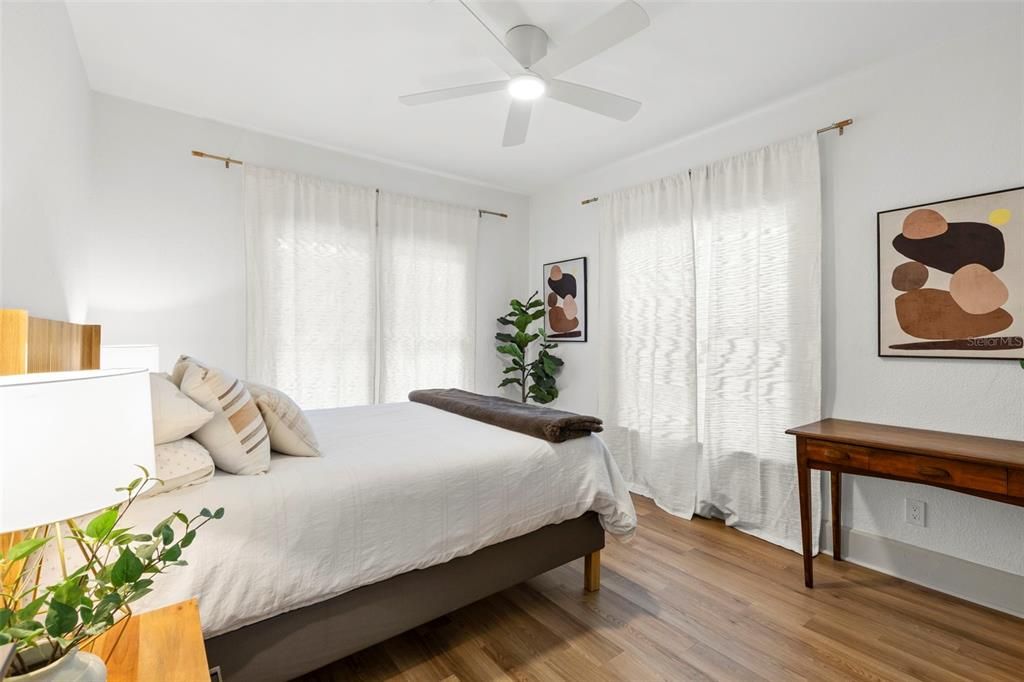 В аренду: $3,900 (3 спален, 2 ванн, 1292 Квадратных фут)