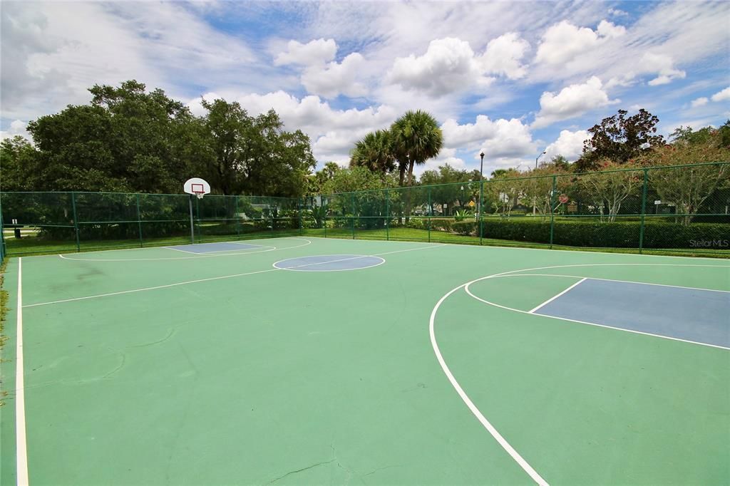 For Sale: $465,000 (4 beds, 3 baths, 2094 Square Feet)