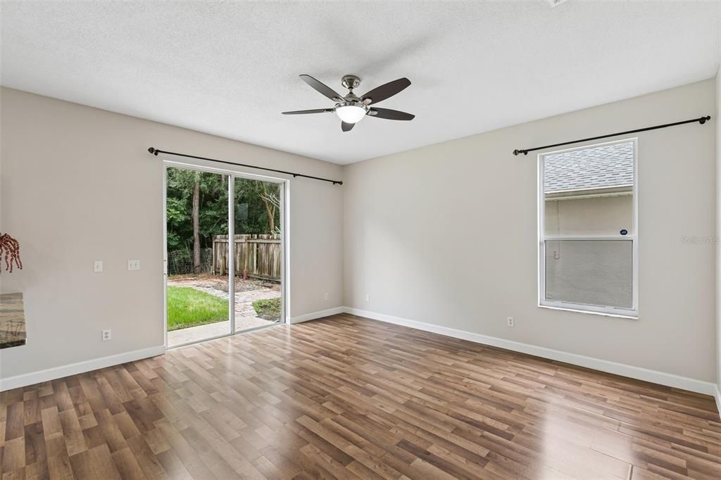 For Sale: $465,000 (4 beds, 3 baths, 2094 Square Feet)