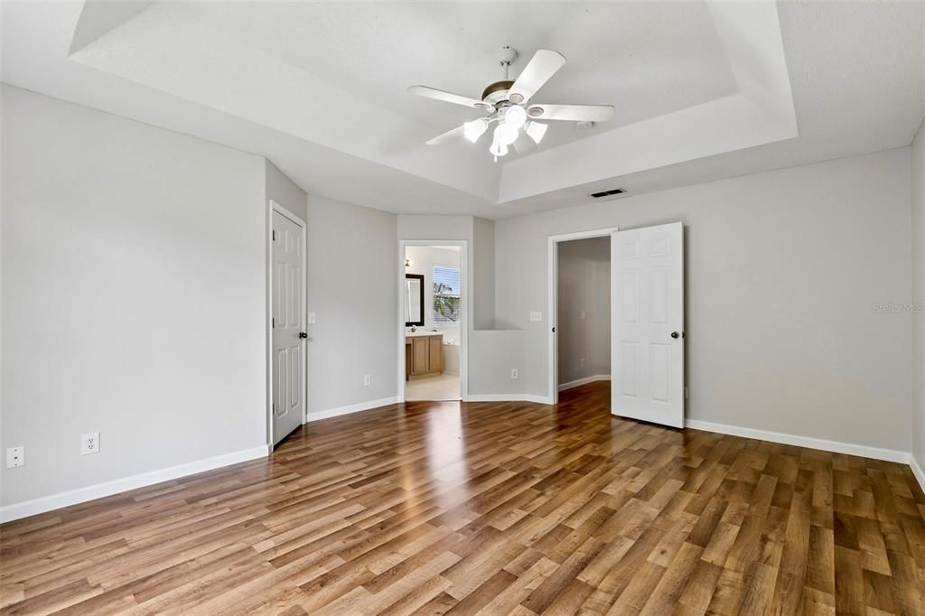 For Sale: $465,000 (4 beds, 3 baths, 2094 Square Feet)