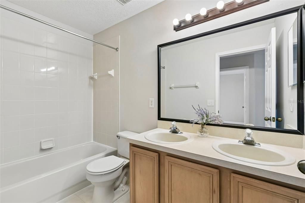 For Sale: $465,000 (4 beds, 3 baths, 2094 Square Feet)