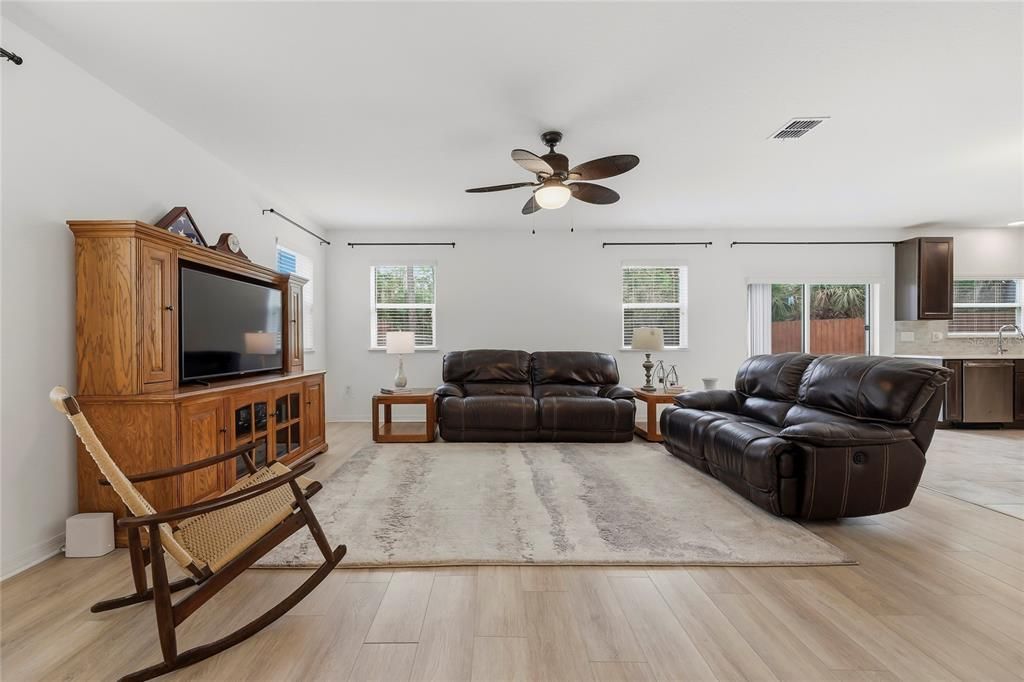For Sale: $439,500 (3 beds, 2 baths, 2242 Square Feet)