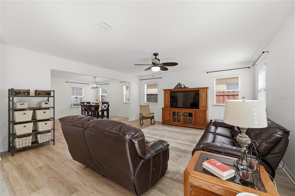 For Sale: $439,500 (3 beds, 2 baths, 2242 Square Feet)