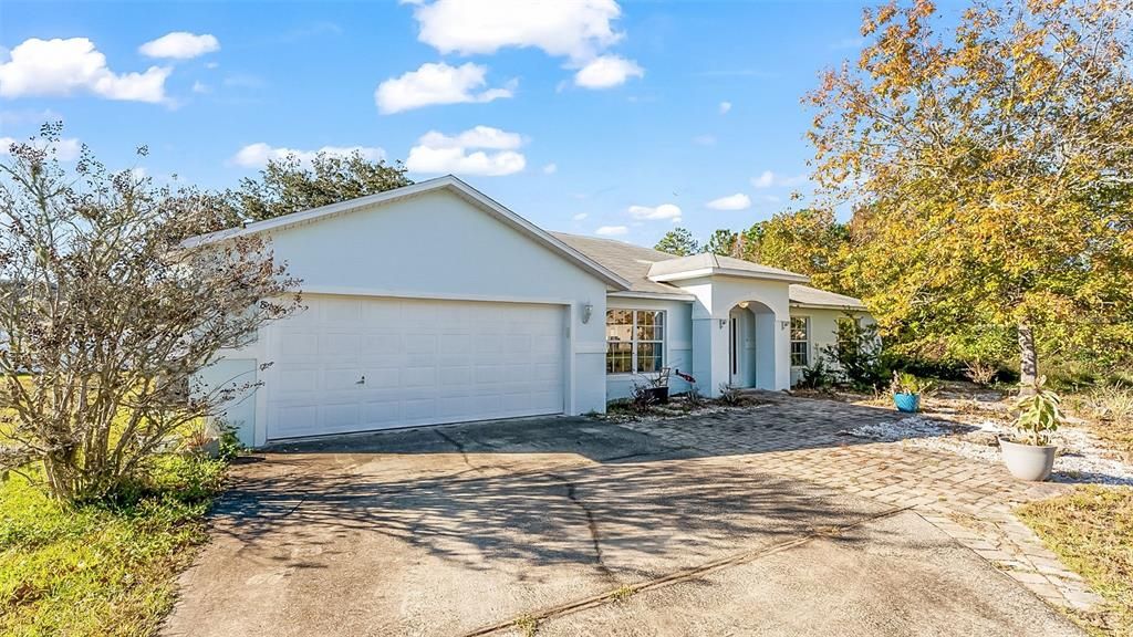 En Venta: $339,900 (4 camas, 2 baños, 2439 Pies cuadrados)