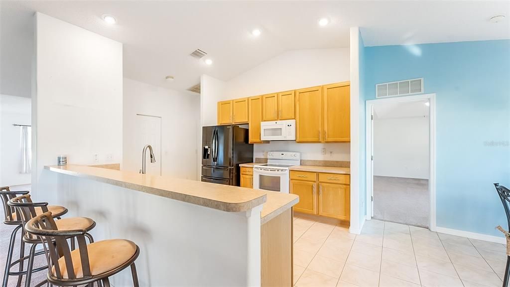 En Venta: $339,900 (4 camas, 2 baños, 2439 Pies cuadrados)