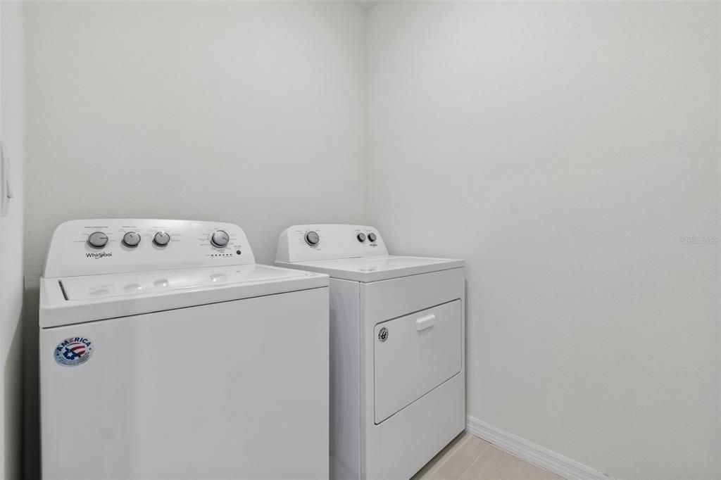 En Renta: $2,950 (4 camas, 2 baños, 2328 Pies cuadrados)