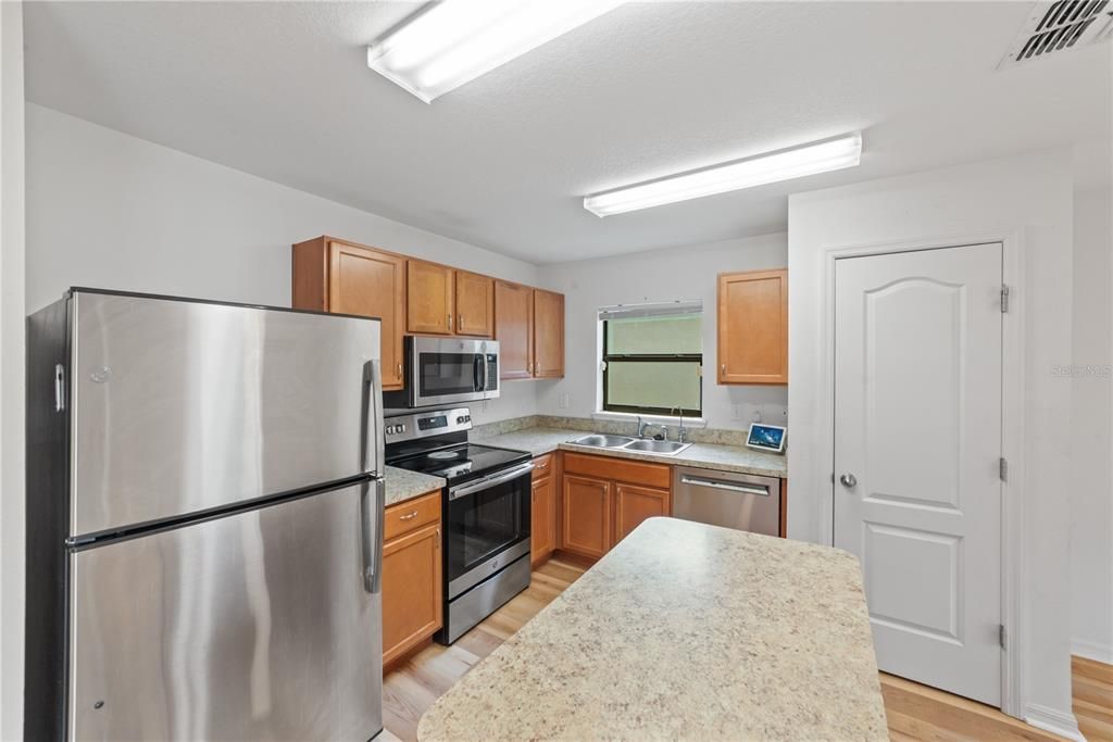 En Venta: $265,000 (3 camas, 2 baños, 1378 Pies cuadrados)