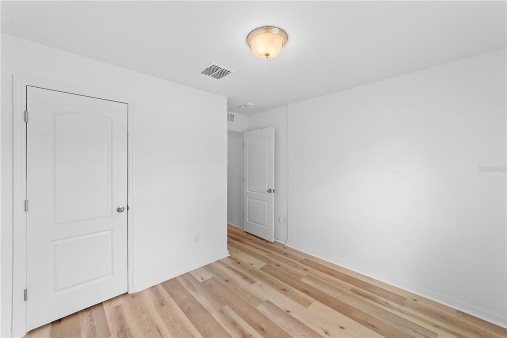 En Venta: $265,000 (3 camas, 2 baños, 1378 Pies cuadrados)