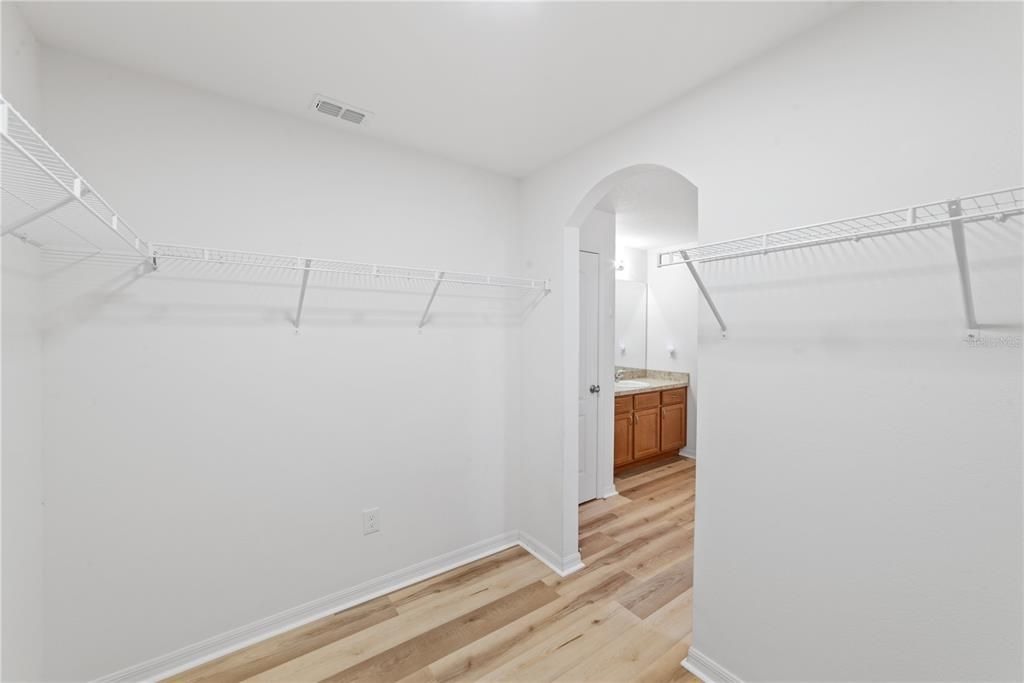 En Venta: $265,000 (3 camas, 2 baños, 1378 Pies cuadrados)