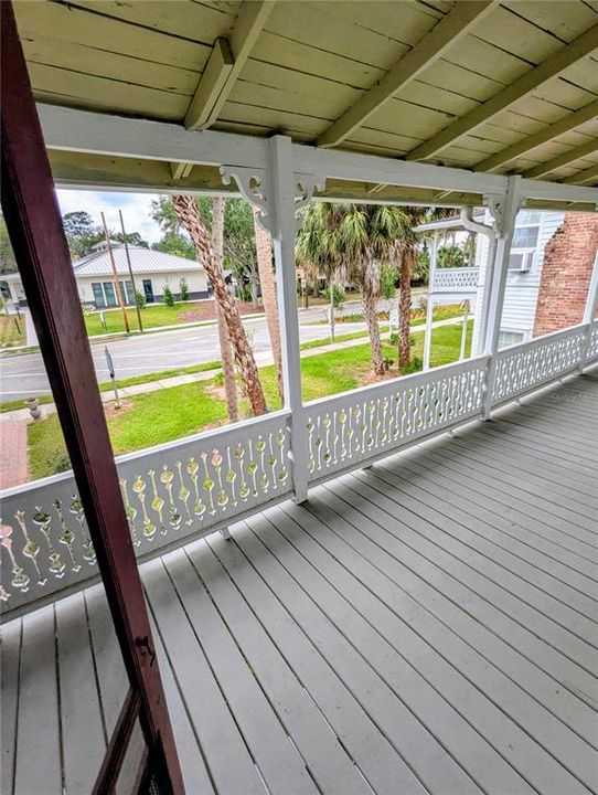 For Rent: $1,050 (1 beds, 1 baths, 1226 Square Feet)