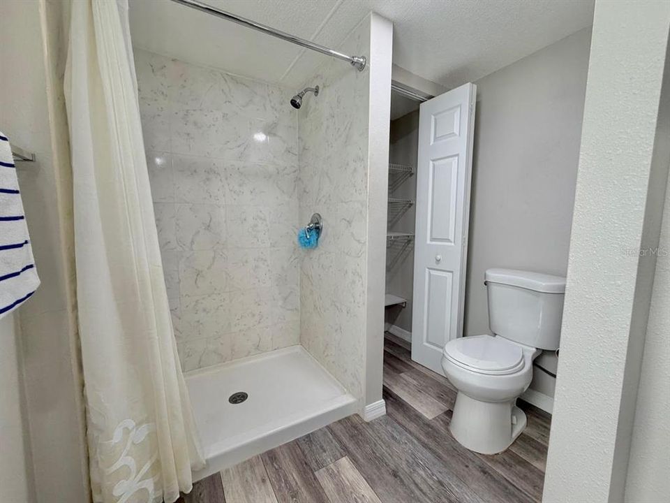 En Venta: $299,000 (3 camas, 2 baños, 1352 Pies cuadrados)