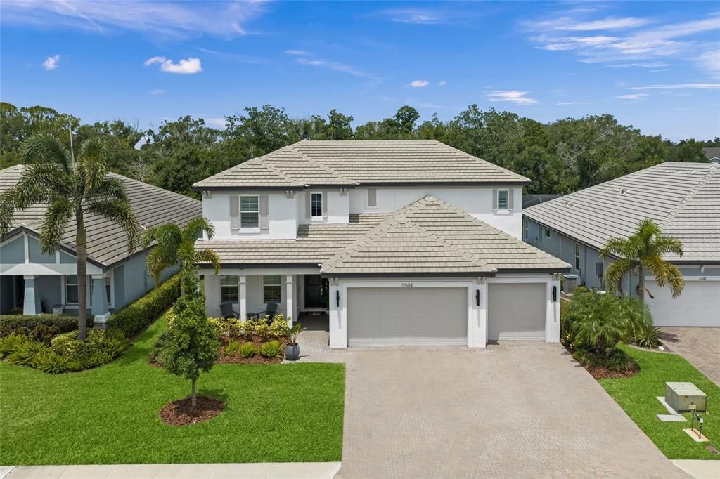 For Sale: $850,000 (5 beds, 4 baths, 3749 Square Feet)