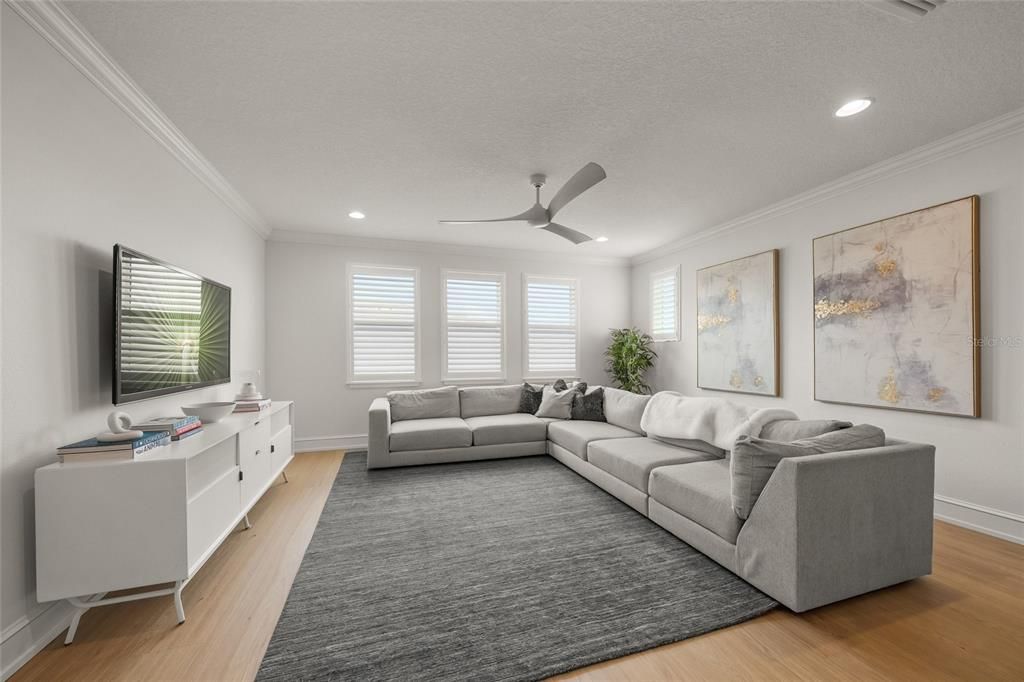 For Sale: $850,000 (5 beds, 4 baths, 3749 Square Feet)