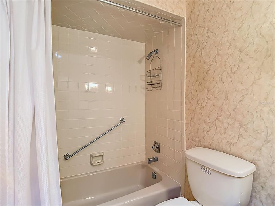 For Sale: $489,000 (2 beds, 2 baths, 1883 Square Feet)