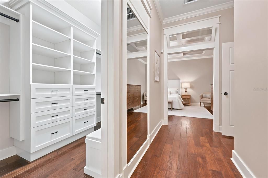En Venta: $1,265,000 (4 camas, 5 baños, 4392 Pies cuadrados)
