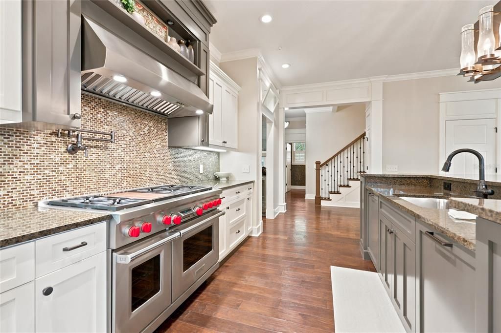 En Venta: $1,265,000 (4 camas, 5 baños, 4392 Pies cuadrados)