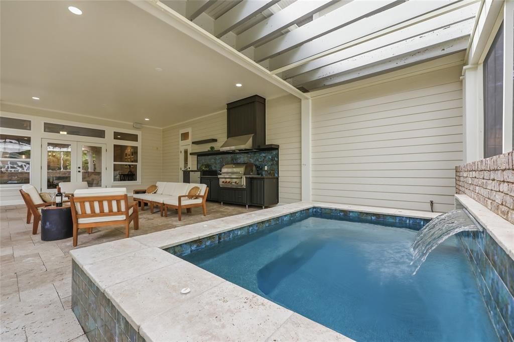 En Venta: $1,265,000 (4 camas, 5 baños, 4392 Pies cuadrados)