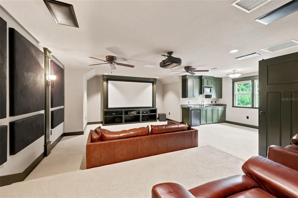 En Venta: $1,265,000 (4 camas, 5 baños, 4392 Pies cuadrados)