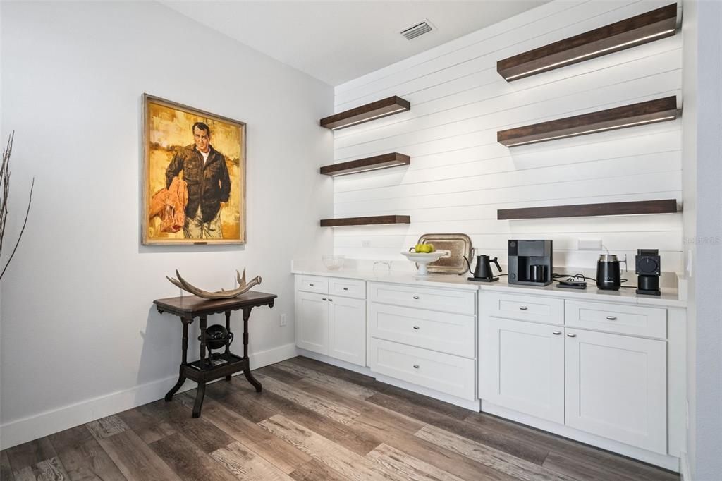 For Sale: $545,000 (3 beds, 2 baths, 1655 Square Feet)