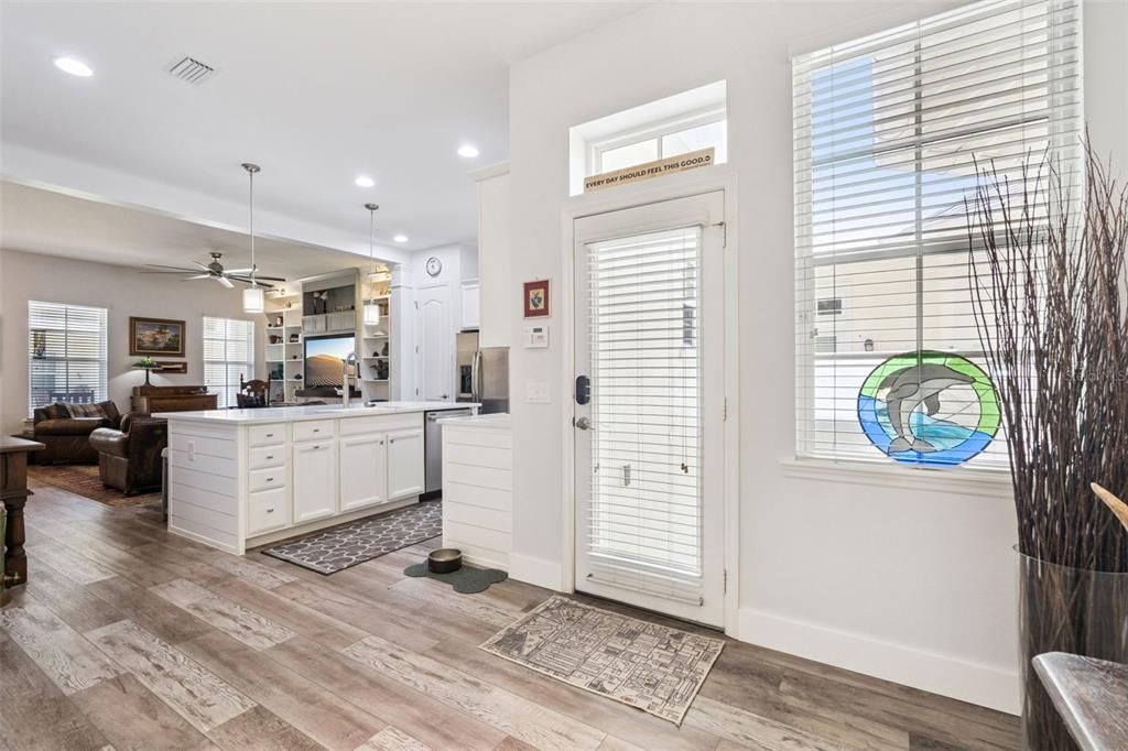 For Sale: $545,000 (3 beds, 2 baths, 1655 Square Feet)