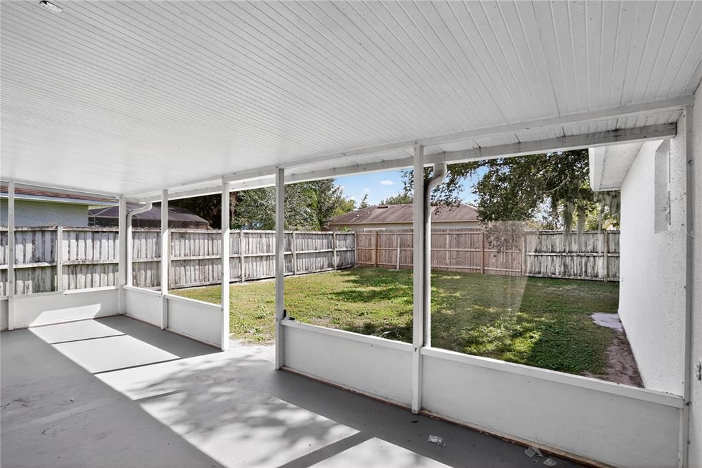 For Rent: $2,450 (4 beds, 2 baths, 2088 Square Feet)