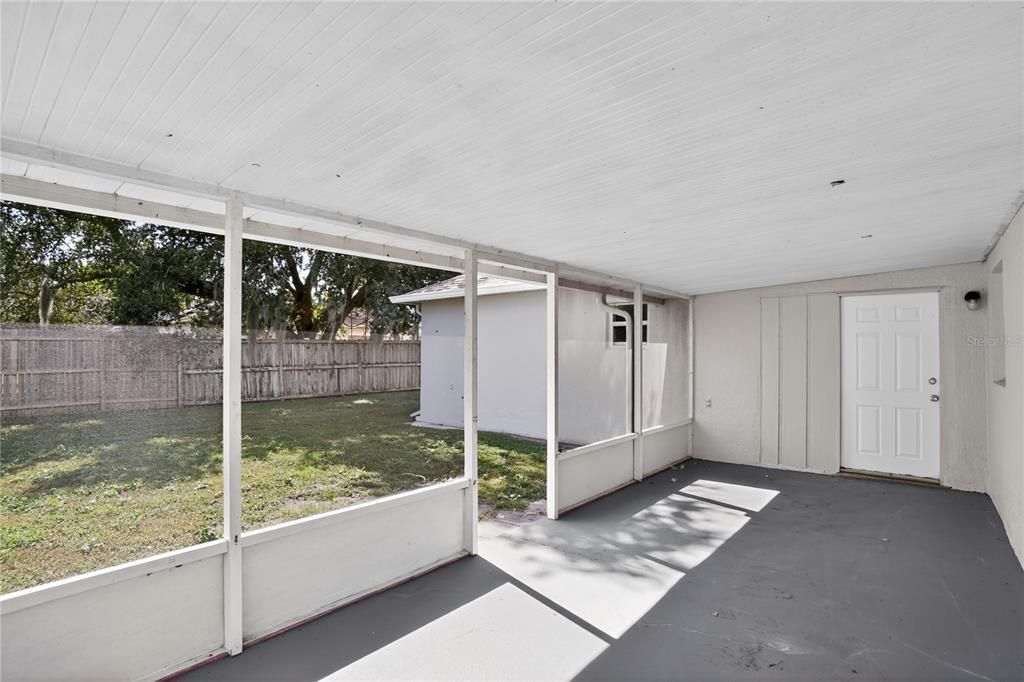 For Rent: $2,450 (4 beds, 2 baths, 2088 Square Feet)