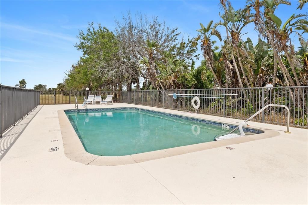 For Sale: $180,000 (3 beds, 2 baths, 1457 Square Feet)