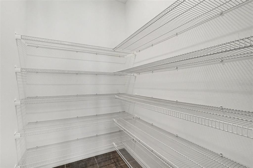 На продажу: $368,900 (3 спален, 2 ванн, 1675 Квадратных фут)