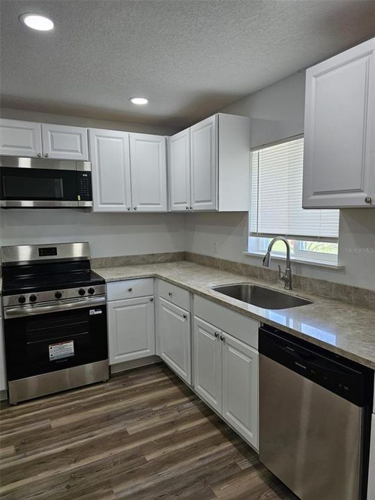 For Rent: $2,475 (3 beds, 2 baths, 1463 Square Feet)
