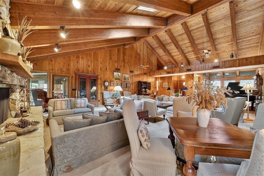 На продажу: $1,299,999 (3 спален, 4 ванн, 4985 Квадратных фут)
