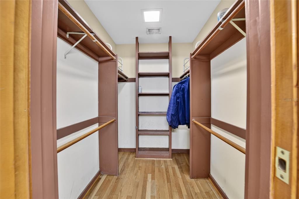 На продажу: $1,299,999 (3 спален, 4 ванн, 4985 Квадратных фут)