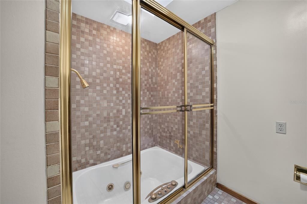 На продажу: $1,299,999 (3 спален, 4 ванн, 4985 Квадратных фут)