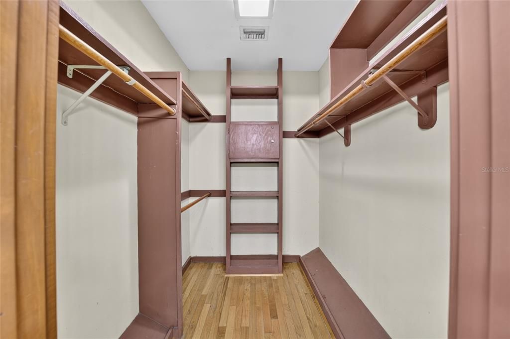 На продажу: $1,299,999 (3 спален, 4 ванн, 4985 Квадратных фут)