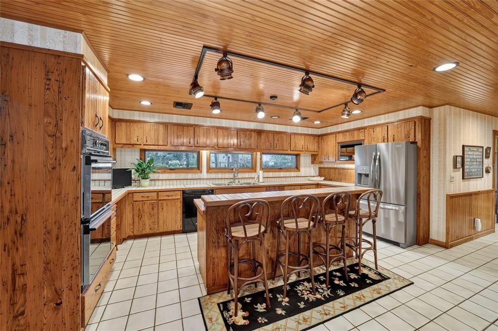 На продажу: $1,299,999 (3 спален, 4 ванн, 4985 Квадратных фут)