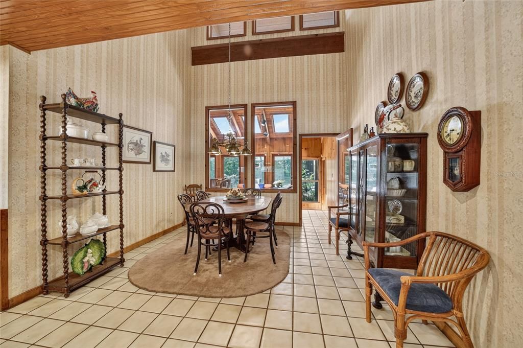 На продажу: $1,299,999 (3 спален, 4 ванн, 4985 Квадратных фут)