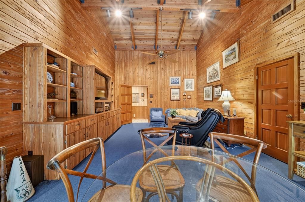 На продажу: $1,299,999 (3 спален, 4 ванн, 4985 Квадратных фут)