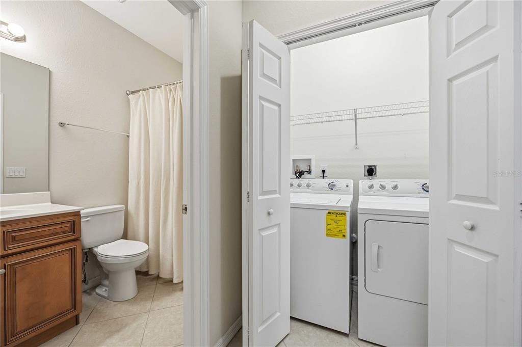 На продажу: $249,999 (2 спален, 2 ванн, 1492 Квадратных фут)