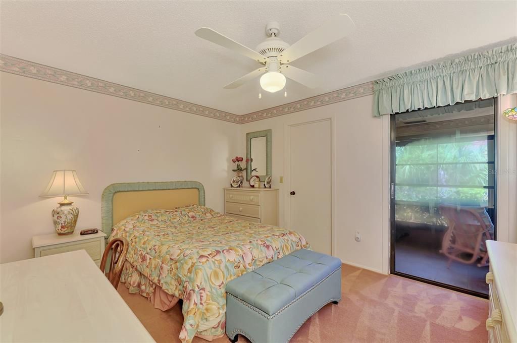 For Sale: $249,900 (2 beds, 2 baths, 1374 Square Feet)